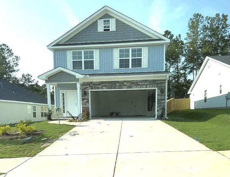 721 Goodale Dr — Photo 1