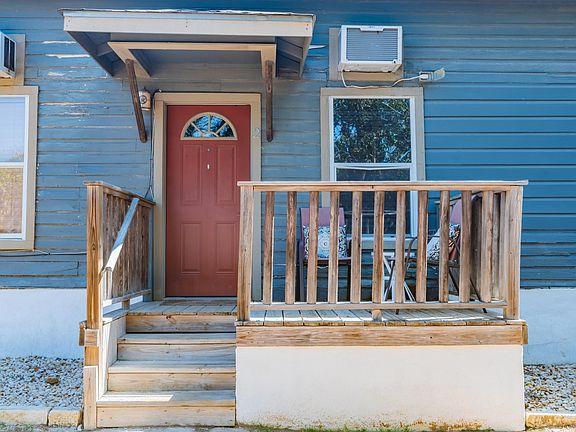 4th image of 308 Warren St APT 2