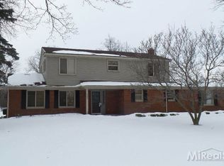 4564 Kevin Ct, West Bloomfield, MI 48322