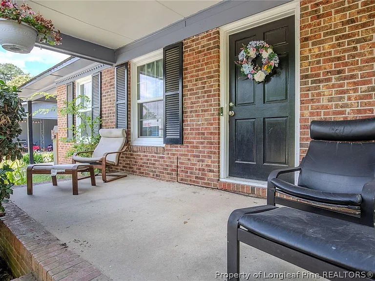 3230 Periwinkle Dr — Photo 2