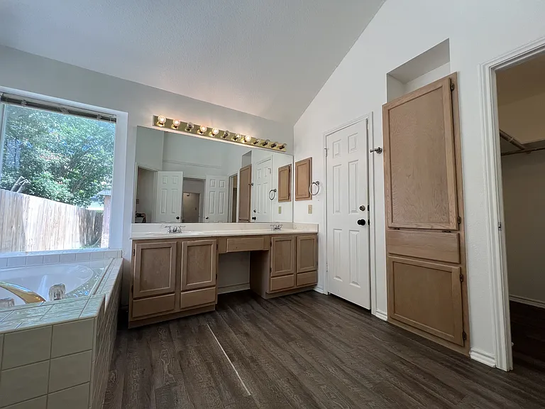 5904 Creekway St — Photo 11