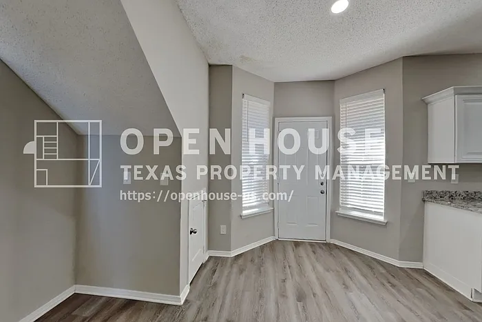 5305 Rio Bravo Dr — Photo 9