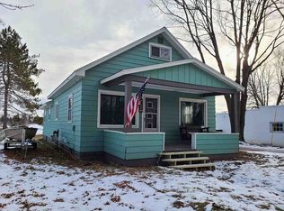 7664 J Rd, Gladstone, MI 49837