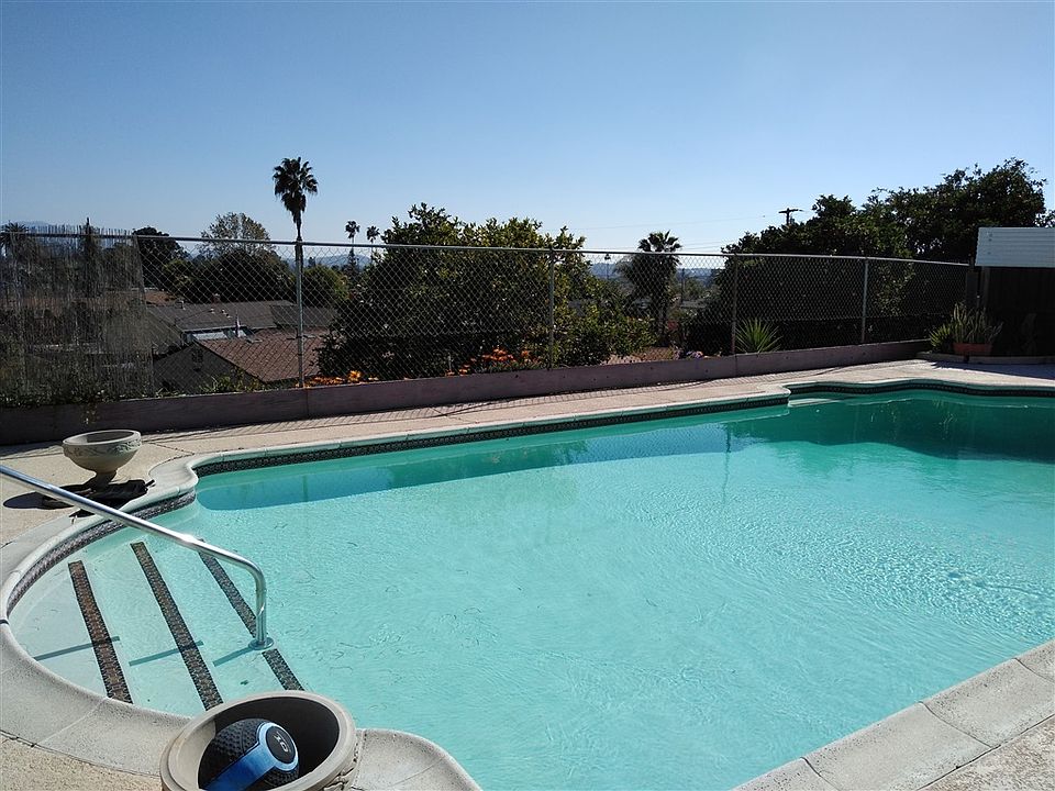 1st image of 8431 Highwood Dr