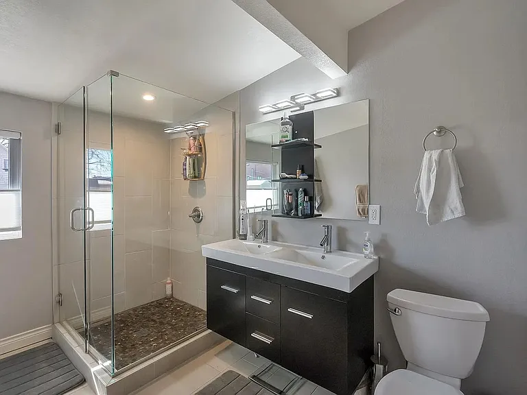 3331 N Lafayette St — Photo 9