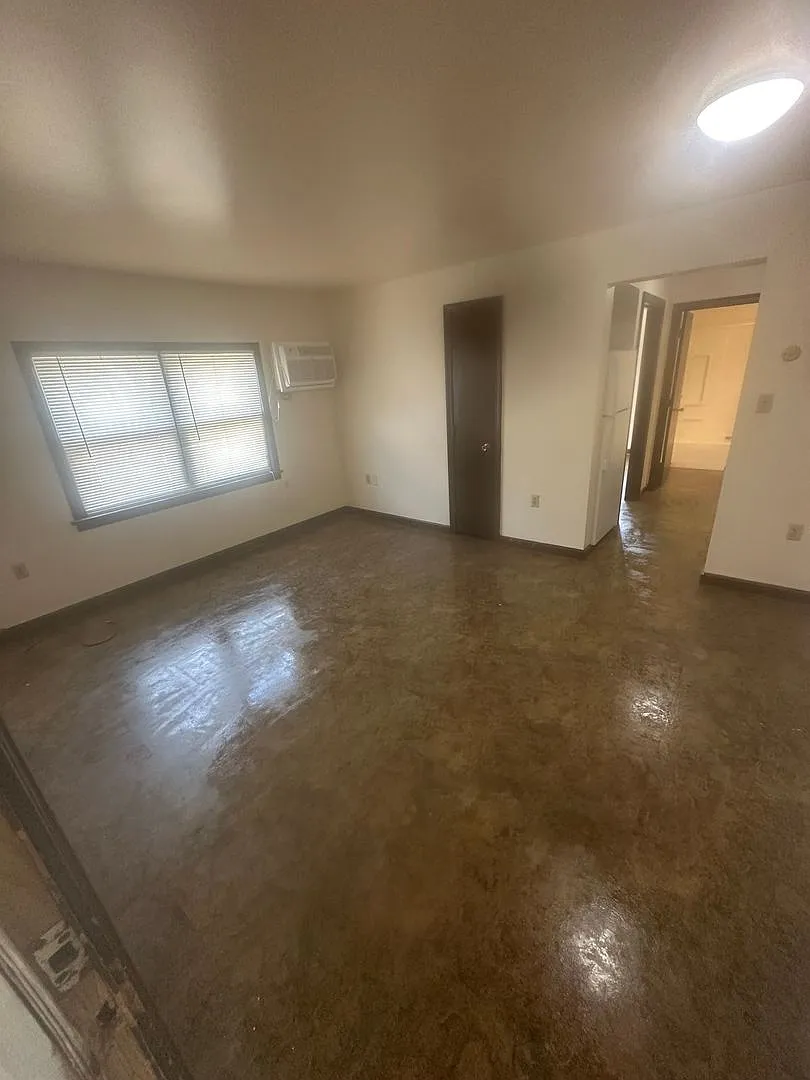 2257/2267 SR 45 (White Building) — Photo 1