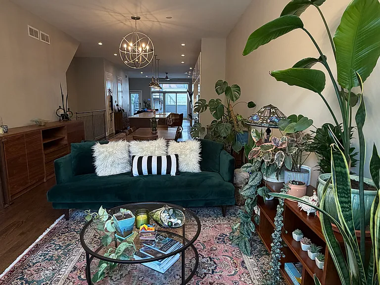 1644 W Erie St #1 — Photo 3