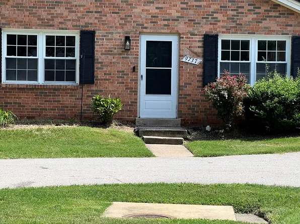 9737 Hagel Cir, Lorton, VA 22079