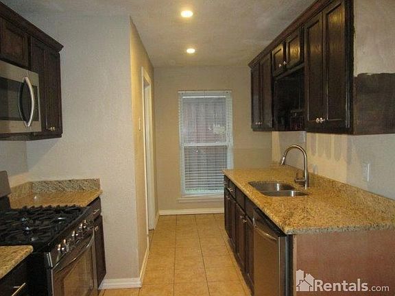 5th image of 5318 Pensacola Dr