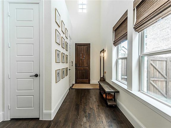 4th image of 3032 Hurstwood Dr