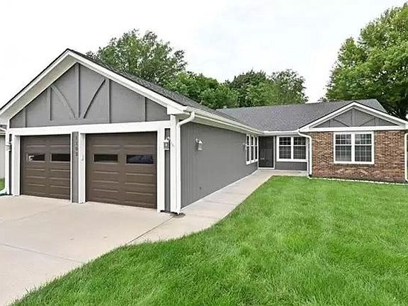 2nd image of 1102 Hampton Dr