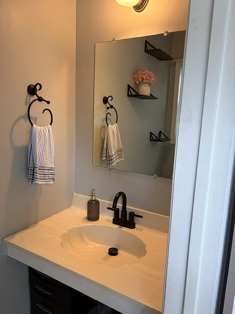 3 bed, 2.5 bath, 1326 sqft, $2,700 — Photo 4