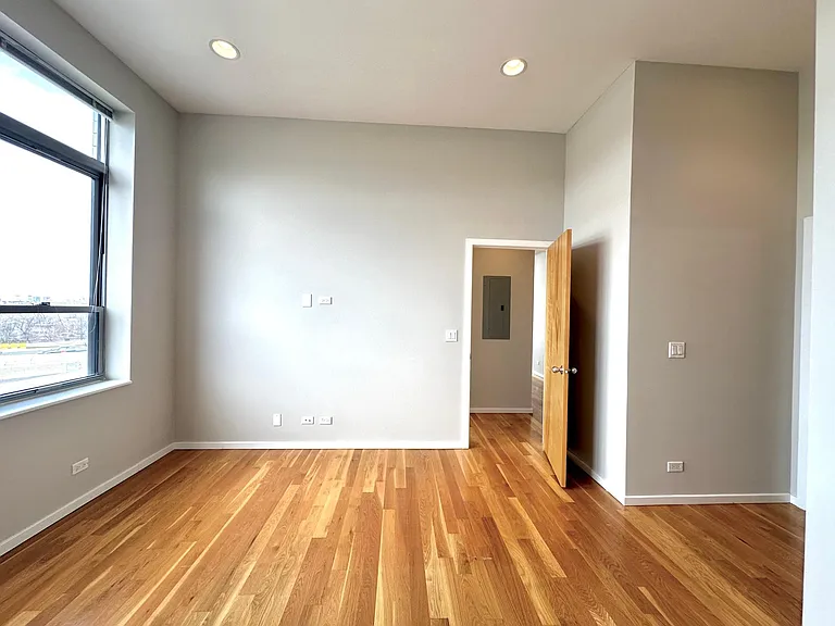 2157 N Damen Ave #305 — Photo 27