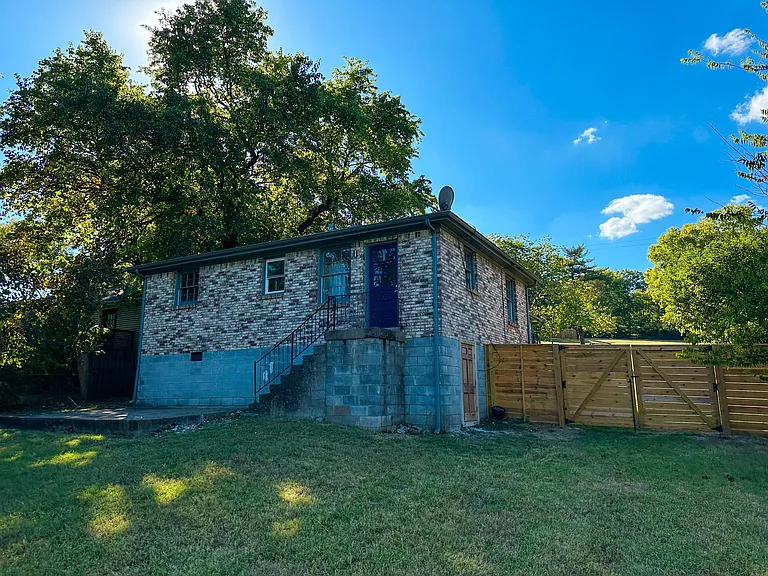 4012 Edwards Ave — Photo 15