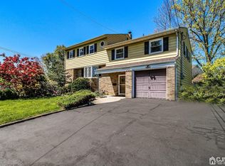 6 Bayberry Ct #2, Edison, NJ 08817