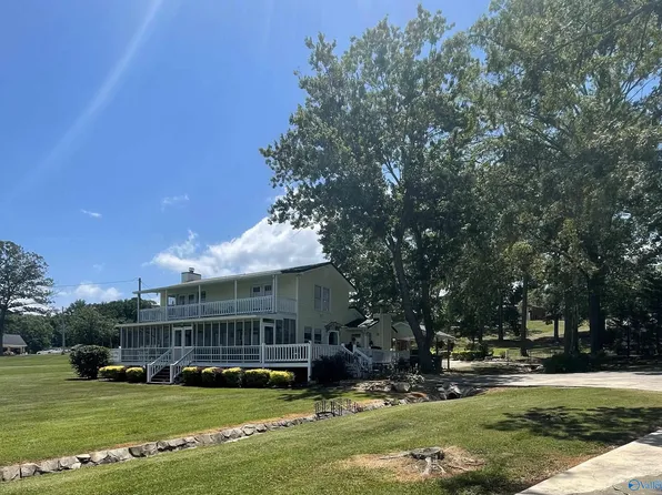 959 County Road 576, Centre, AL 35960