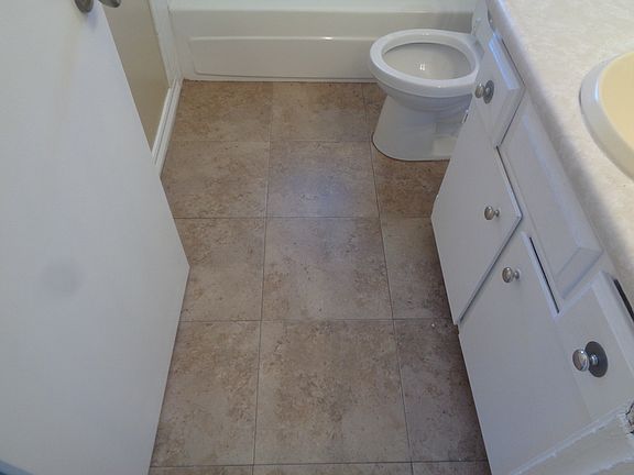 2nd image of 946 S Barrett Rd APT 4