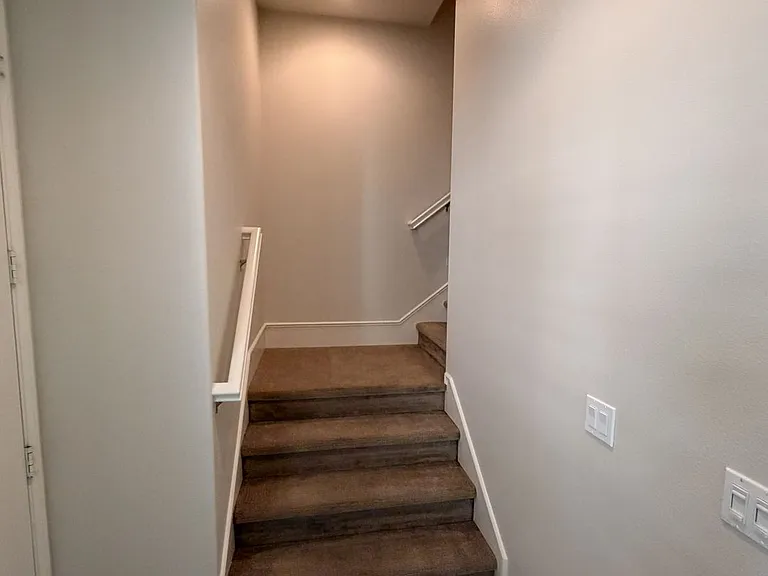 6386 Pegasus Ct — Photo 4