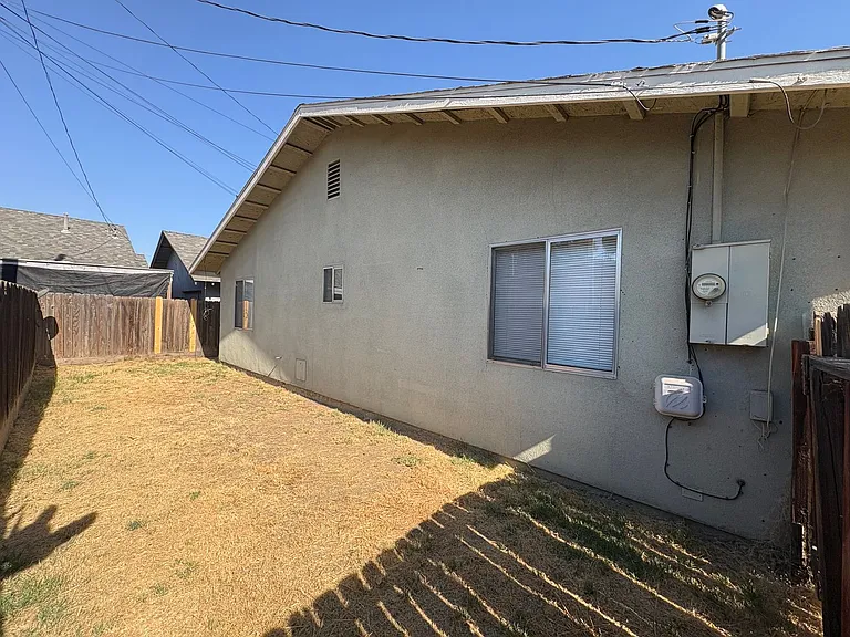 1543 N Willis St — Photo 26