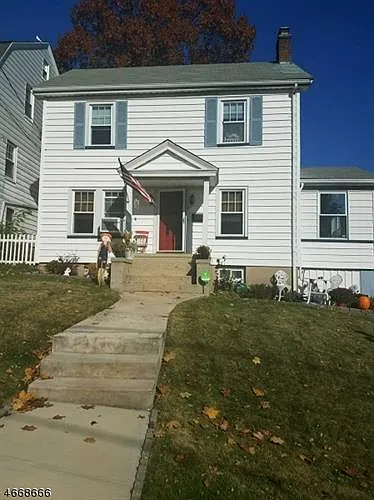 5 Amos St photo 1