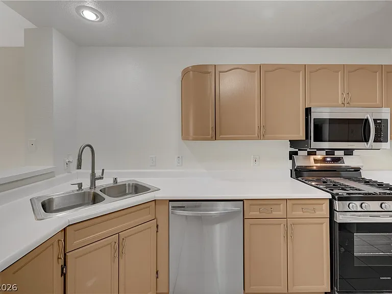 8039 Teresita Ave — Photo 4