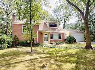 4N251 Pine Grove Ave, Bensenville, IL 60106