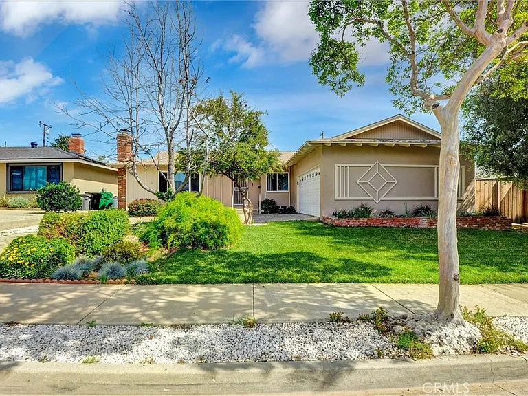 722 Belleview Ave — Photo 1
