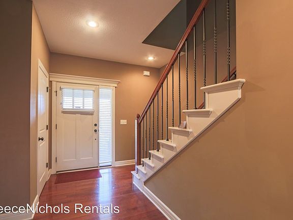 3rd image of 3919 W 159th Ter