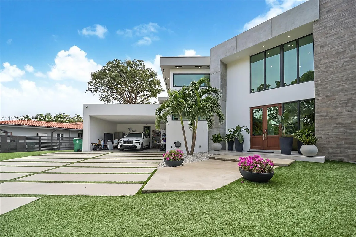 Building Photo - 56 Samana Dr