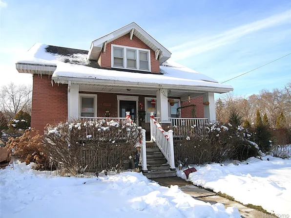 2447 Schaefer St, Saginaw, MI 48602