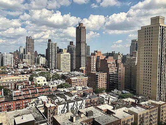 5th image of 301 E 79th St APT 24E