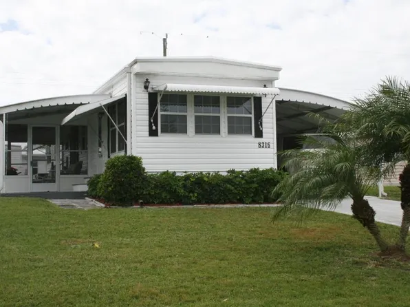 8316 SE Wren Ave, Hobe Sound, FL 33455