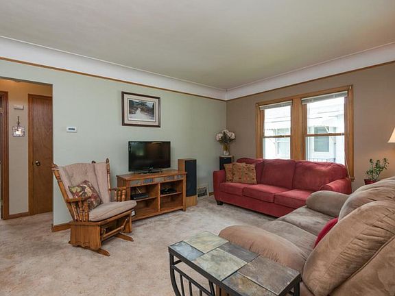 4th image of 1754 Sherwood Ave