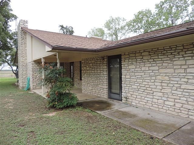 1st image of 122 Lakeview Dr
