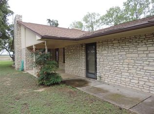 122 Lakeview Dr, Buchanan Dam, TX 78609