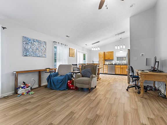 4th image of 5405 N Andrea Dr