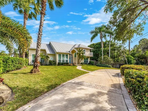 10160 Tropical Trl S, Merritt Island, FL 32952