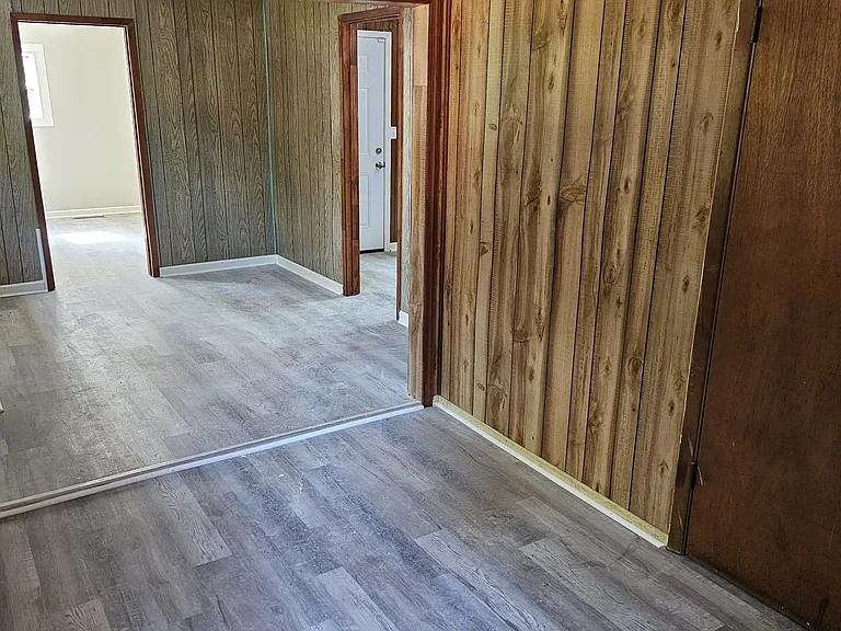 1813 12th Pl — Photo 12