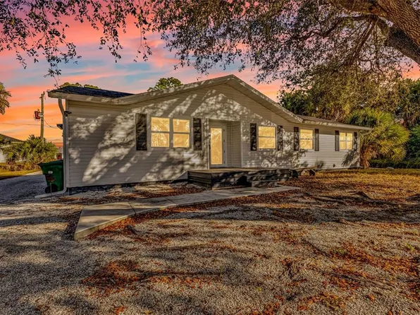 15168 Chamberlain Blvd, Pt Charlotte, FL 33953