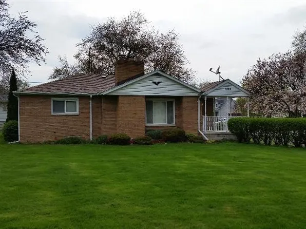 4382 Van Slyke Rd, Flint, MI 48507