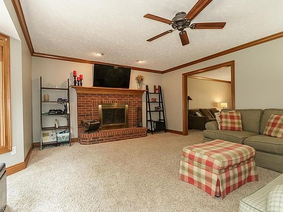 4th image of 6734 Rolling Acres Ct