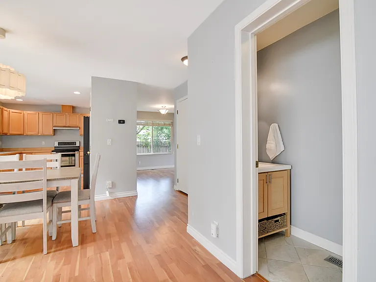 16920 Tulip Ln — Photo 12