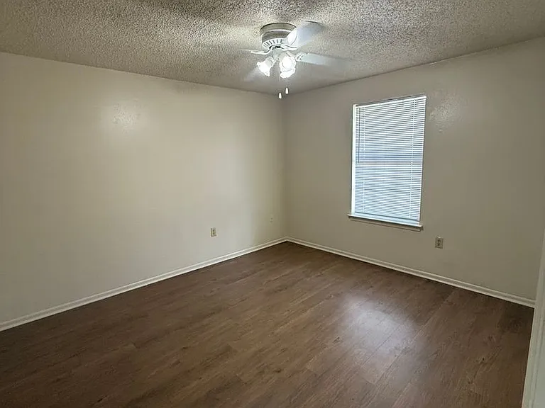 2059 Mariner Dr — Photo 10