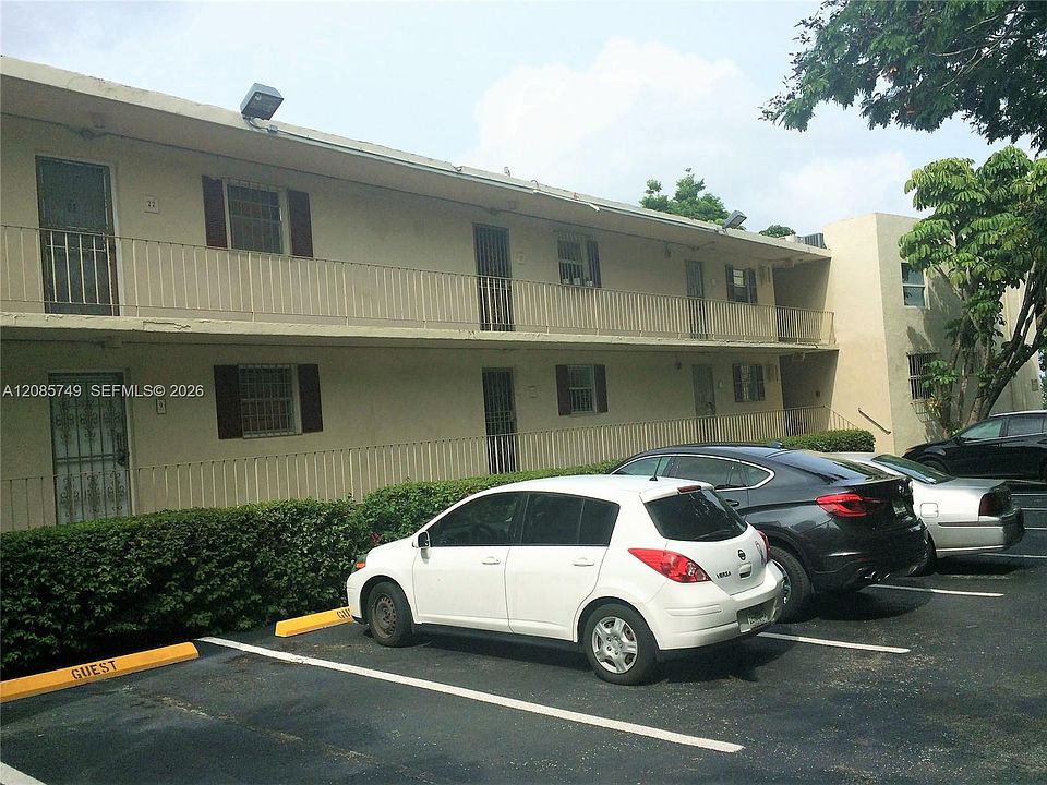 1st image of 520 NE 38th St APT 11