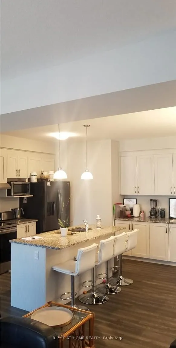 4 bed, $3,200 — Photo 3