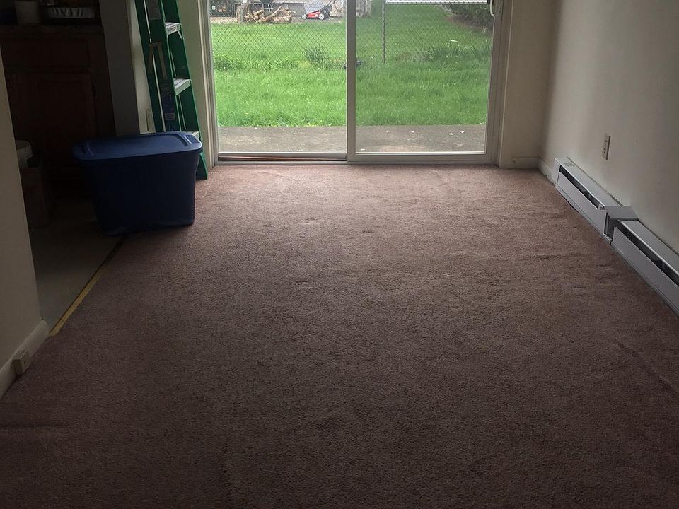 2nd image of 415 E Goepp St