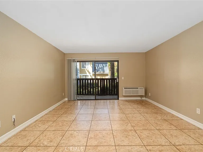 3535 Banbury Dr #119 — Photo 4