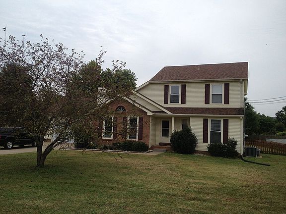 2nd image of 3322 N Henderson Way