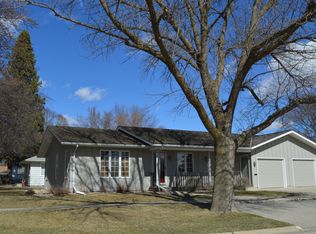 101 6th St SE, Orange City, IA 51041
