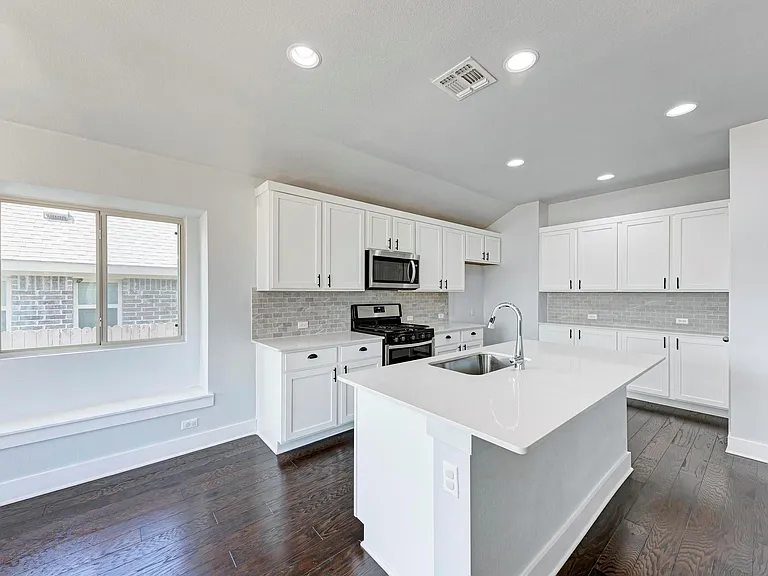 189 Tailwind Dr — Photo 5